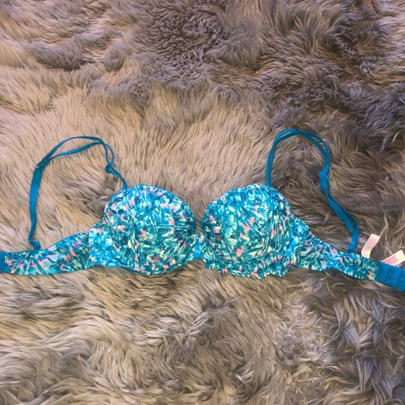 VICTORIAS SECRET BRA 32B -light push up/ - Picture 2 of 3